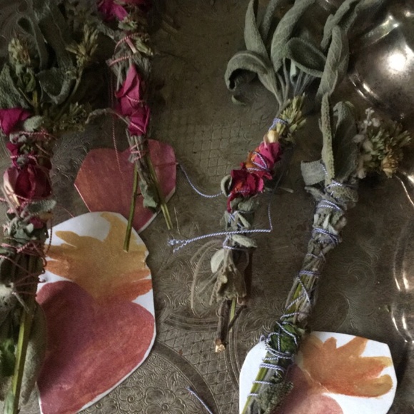 Small Sacred heart 💜 botanical wand ✨🧚‍♀️🌿 smudge sage florals handmade NWT - Picture 3 of 3